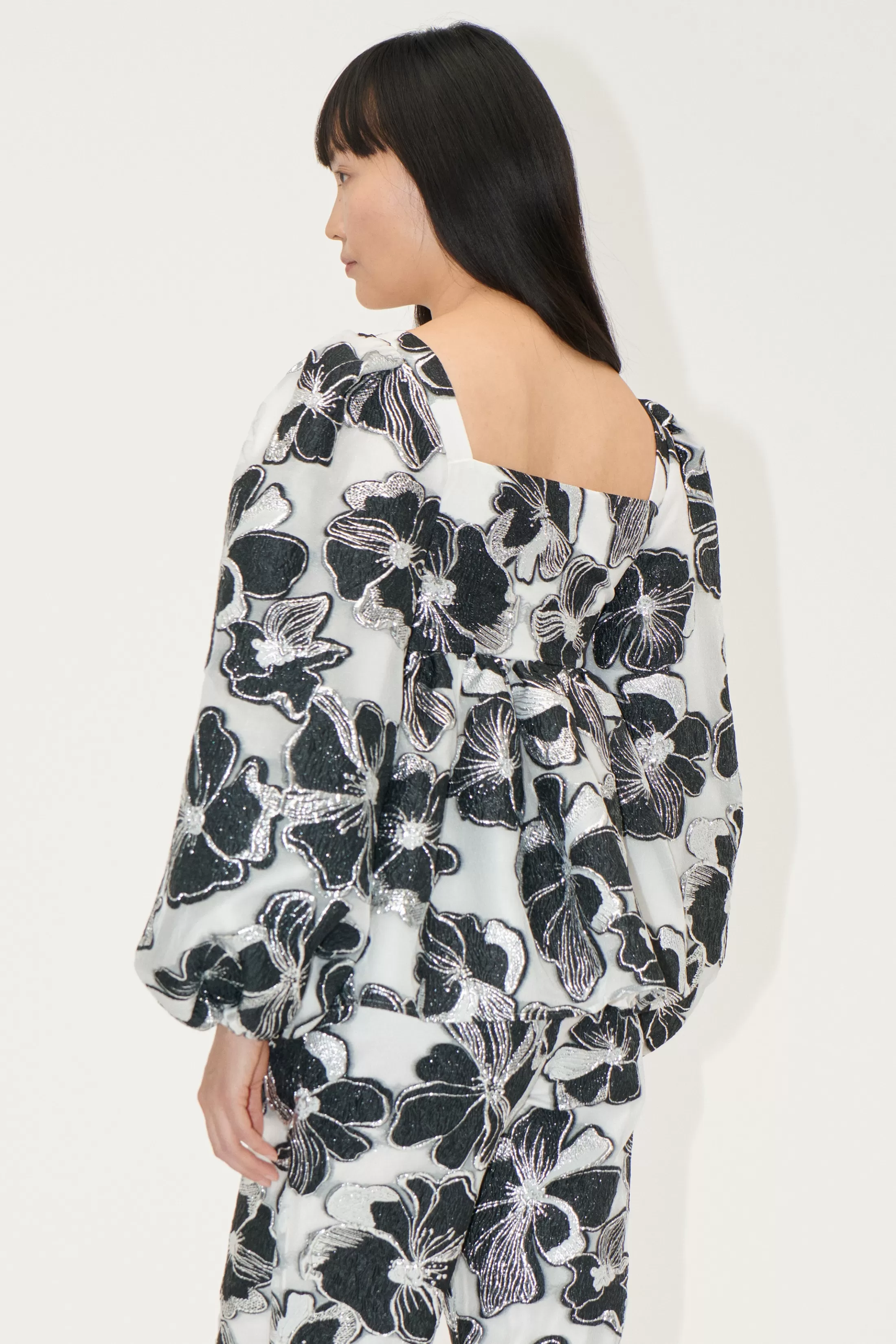 Shop Square Neck Long Sleeve Top - Anemone Jacquard Bluser & Skjorter